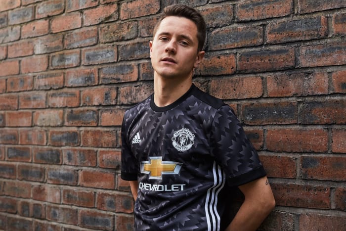 Herrera-Man-United-Jersey-Gallery.jpg